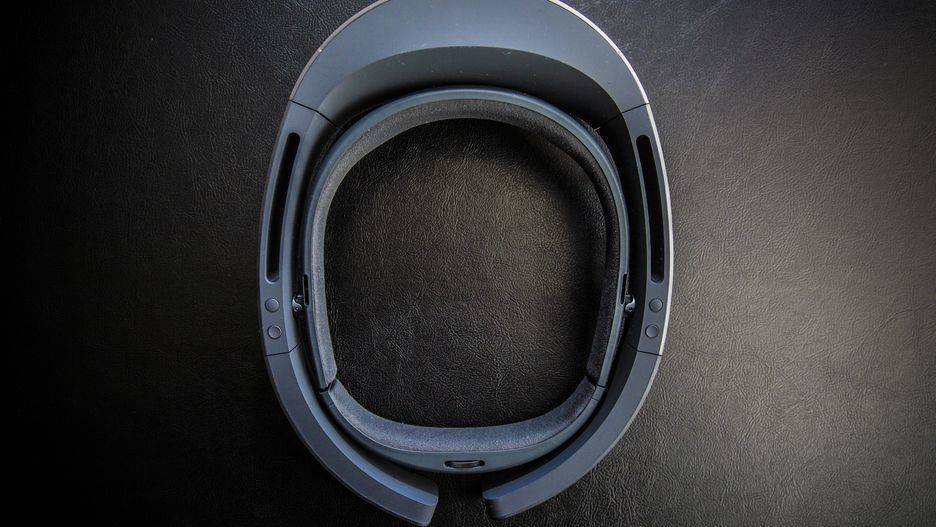 Microsoft HoloLens - above