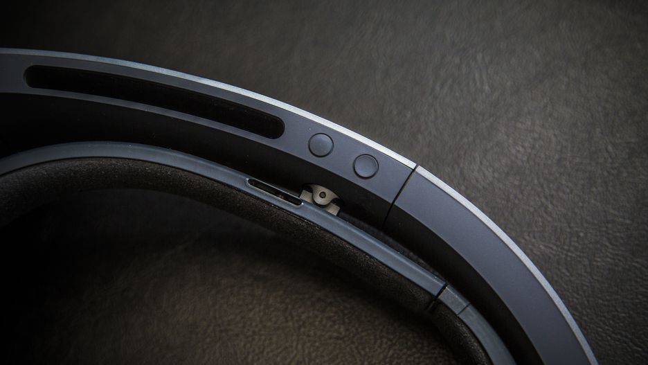 Microsoft HoloLens - Buttons