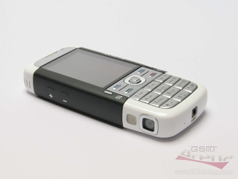 Nokia 5700