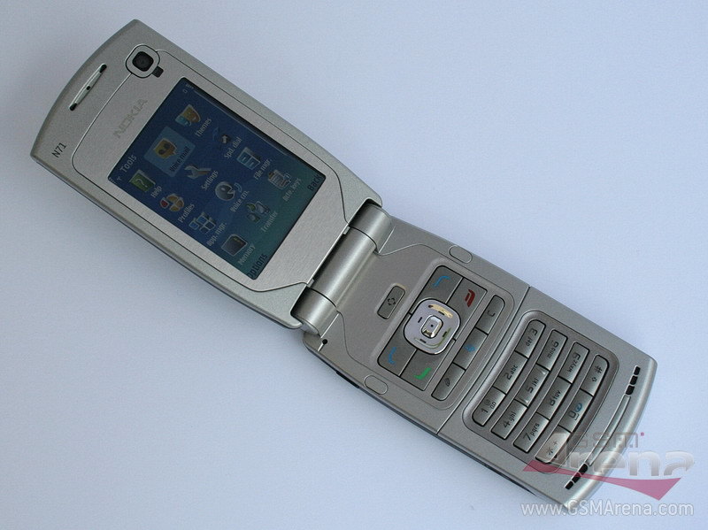 Nokia N71