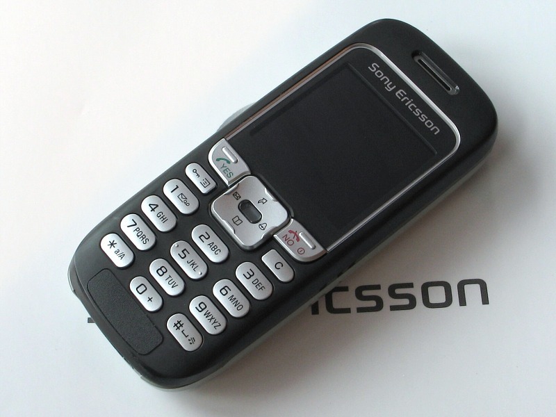 Sony Ericsson J220