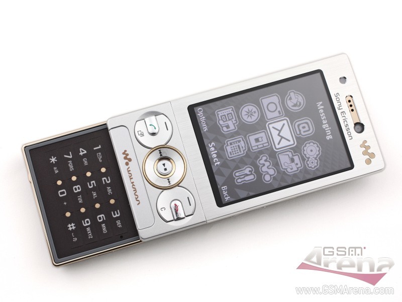 Sony Ericsson W715