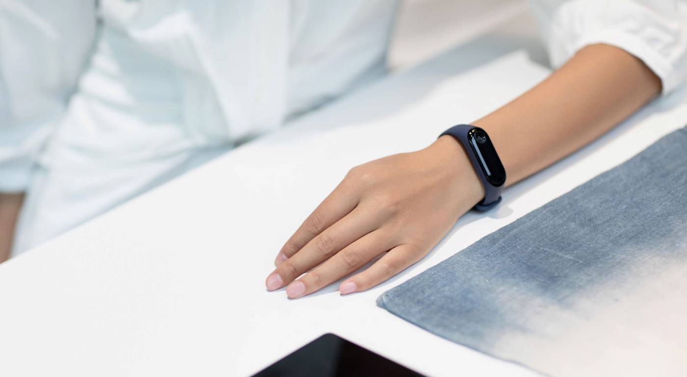 Xiaomi Mi Band 3 - Hand White